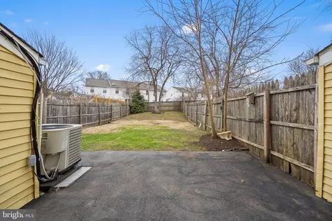 Exterior - 1388 Primrose Rd, Annapolis, MD 21403 photo 2 of 8