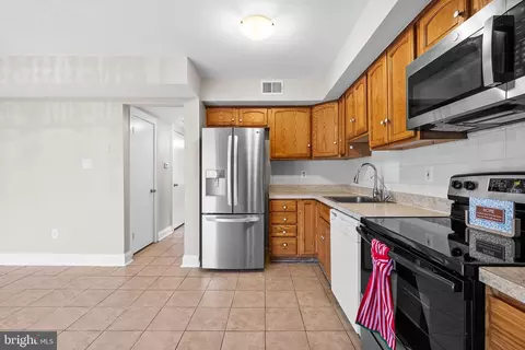 Kitchen - 1388 Primrose Rd, Annapolis, MD 21403 photo 2 of 2