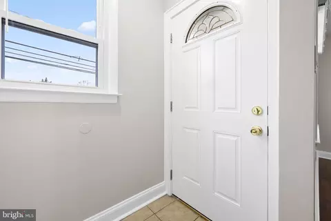 Entry Way - 1388 Primrose Rd, Annapolis, MD 21403 photo 1 of 4