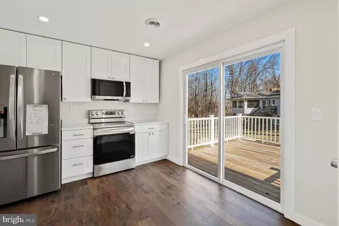 Kitchen - 1546 Ridgely Dr, Edgewater, MD 21037 photo 5 of 5
