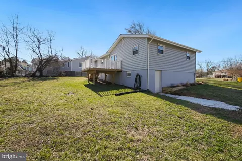 Exterior - 1546 Ridgely Dr, Edgewater, MD 21037 photo 9 of 11