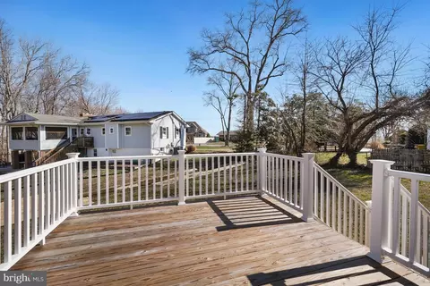 Exterior - 1546 Ridgely Dr, Edgewater, MD 21037 photo 6 of 11