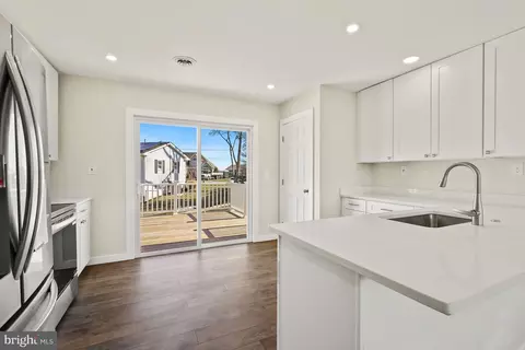 Kitchen - 1546 Ridgely Dr, Edgewater, MD 21037 photo 1 of 5