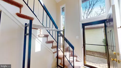Entry Way - 1717 Aberdeen Ct, Crofton, MD 21114 photo 2 of 11