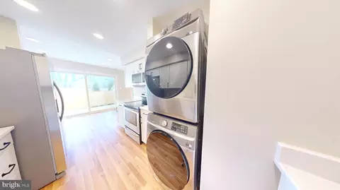 Entry Way - 1717 Aberdeen Ct, Crofton, MD 21114 photo 5 of 11