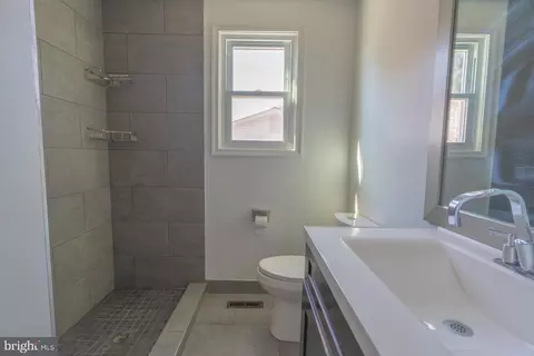 Bath - 3338 Old Line Ave, Laurel, MD 20724 photo 3 of 3