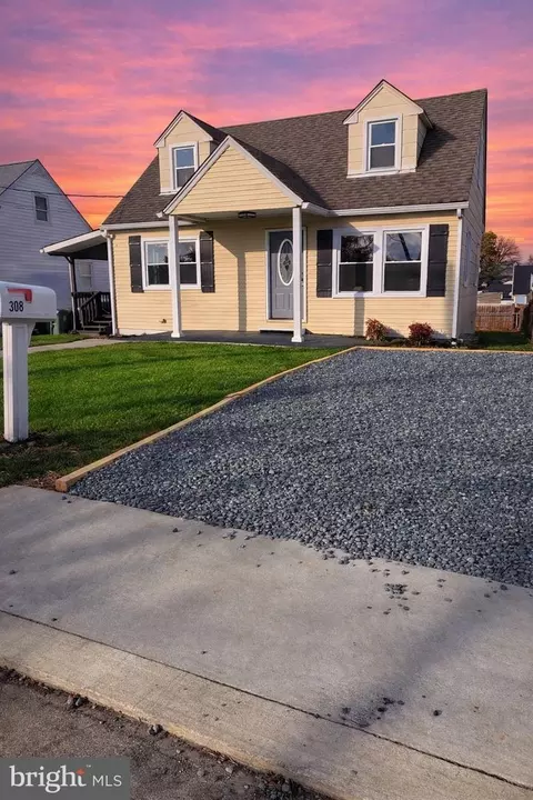 308 Holy Cross Rd, Brooklyn, MD 21225