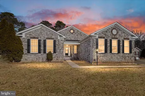 614 N Shore Dr, Glen Burnie, MD 21060