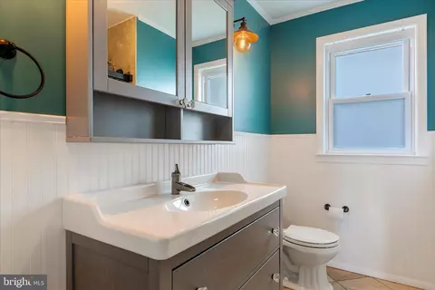 Bath - 168 Meadow Rd, Pasadena, MD 21122 photo 1 of 3