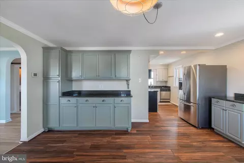 Kitchen - 168 Meadow Rd, Pasadena, MD 21122 photo 1 of 4