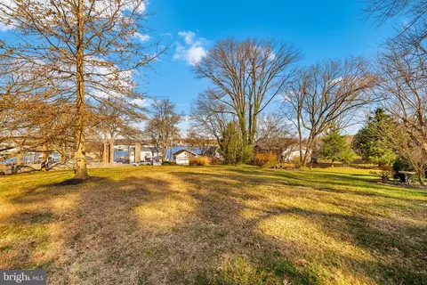 Exterior - 1138 Mayo Rd, Edgewater, MD 21037 photo 7 of 8