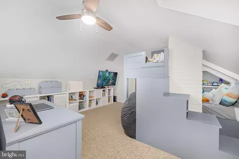 Bedroom - 1138 Mayo Rd, Edgewater, MD 21037 photo 7 of 8