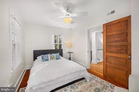 Bedroom - 1138 Mayo Rd, Edgewater, MD 21037 photo 6 of 8