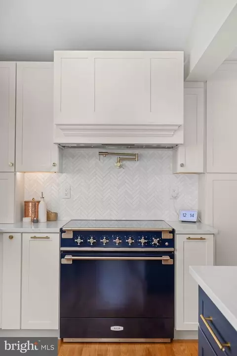 Kitchen - 1138 Mayo Rd, Edgewater, MD 21037 photo 7 of 10