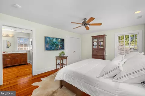 Bedroom - 1138 Mayo Rd, Edgewater, MD 21037 photo 4 of 8