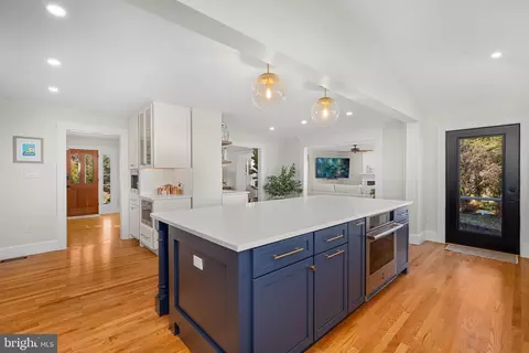 Kitchen - 1138 Mayo Rd, Edgewater, MD 21037 photo 10 of 10
