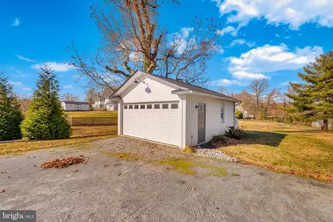Exterior - 1138 Mayo Rd, Edgewater, MD 21037 photo 8 of 8