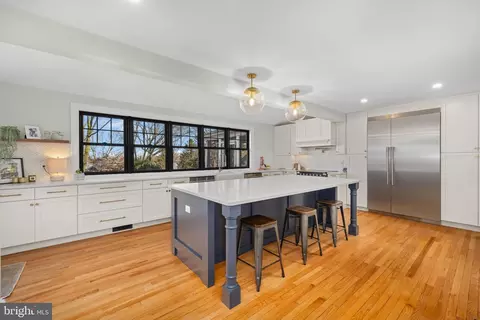 Kitchen - 1138 Mayo Rd, Edgewater, MD 21037 photo 4 of 10