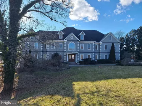 726 Sunpoint Rd, Davidsonville, MD 21035