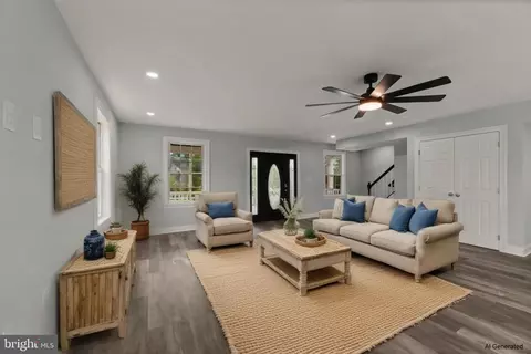 Living - 8424 Smallwood Ct, Pasadena, MD 21122 photo 2 of 4
