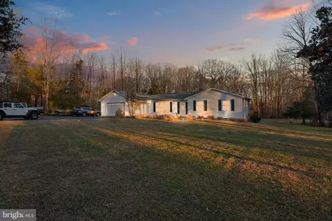 6159 Fishers Station Rd, Lothian, MD 20711