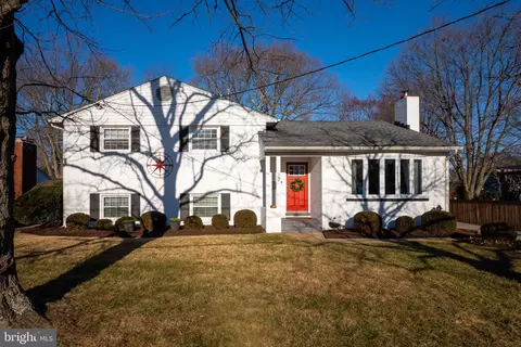 19 Williams Dr, Annapolis, MD 21401