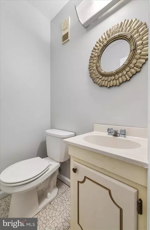Bath - 1254 Masters Dr, Arnold, MD 21012 photo 4 of 4