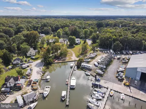 1462 Snug Harbor Rd, Shady Side, MD 20764