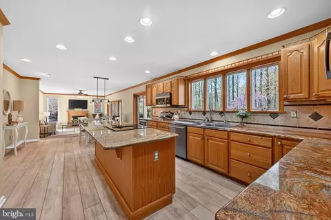 Kitchen - 3509 Marthas Vineyard Way, Edgewater, MD 21037 photo 1 of 6
