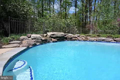 Exterior - 3509 Marthas Vineyard Way, Edgewater, MD 21037 photo 10 of 33