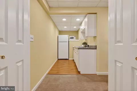 Kitchen - 3509 Marthas Vineyard Way, Edgewater, MD 21037 photo 6 of 6