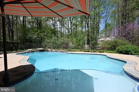 Exterior - 3509 Marthas Vineyard Way, Edgewater, MD 21037 photo 11 of 33
