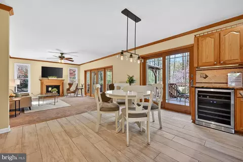 Dining - 3509 Marthas Vineyard Way, Edgewater, MD 21037 photo 3 of 3