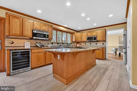 Kitchen - 3509 Marthas Vineyard Way, Edgewater, MD 21037 photo 4 of 6