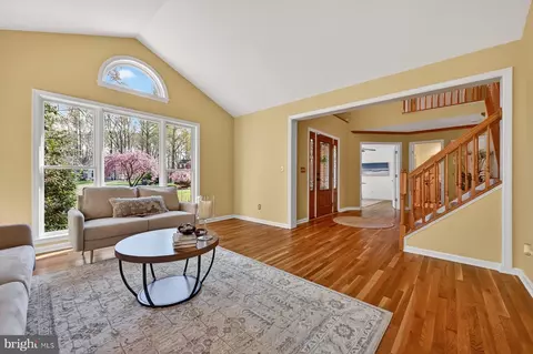 Living - 3509 Marthas Vineyard Way, Edgewater, MD 21037 photo 2 of 7