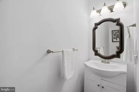 7800 Titan Ct, Pasadena, MD 21122 photo 10
