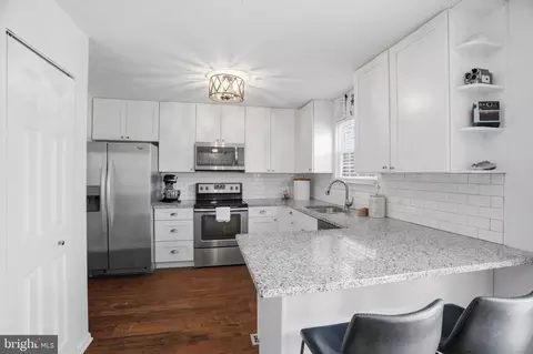 7800 Titan Ct, Pasadena, MD 21122 photo 13