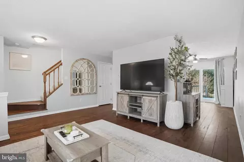 7800 Titan Ct, Pasadena, MD 21122 photo 6