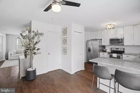 7800 Titan Ct, Pasadena, MD 21122 photo 14