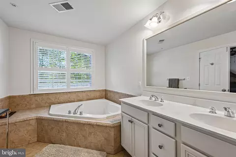 Bath - 2271 Brimstone Pl, Hanover, MD 21076 photo 3 of 4