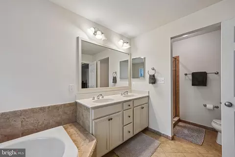 Bath - 2271 Brimstone Pl, Hanover, MD 21076 photo 2 of 4