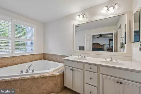 Bath - 2271 Brimstone Pl, Hanover, MD 21076 photo 1 of 4