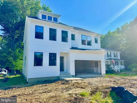 1209 Johnson Dr, Shady Side, MD 20764