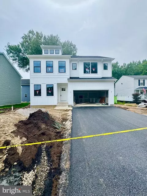 1209 Johnson Dr, Shady Side, MD 20764