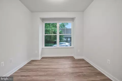 Entry Way - 1209 Johnson Dr, Shady Side, MD 20764 photo 7 of 12