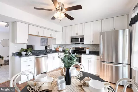 Kitchen - 3436 Marble Arch Dr, Pasadena, MD 21122 photo 4 of 4