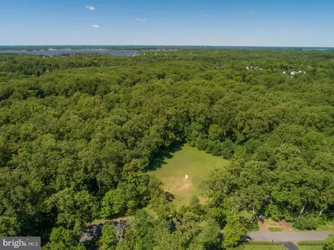 View/Area - 143 E A E Lake Dr, Annapolis, MD 21403 photo 18 of 20