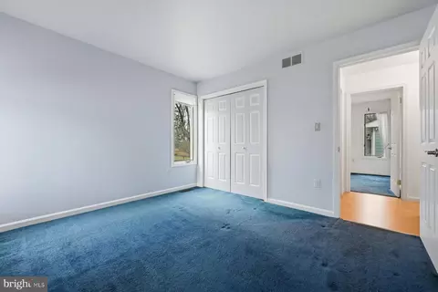 Bedroom - 143 E A E Lake Dr, Annapolis, MD 21403 photo 5 of 5