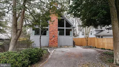 143 E A E Lake Dr, Annapolis, MD 21403