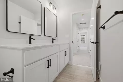 Entry Way - 3583 Edgemont St, Edgewater, MD 21037 photo 16 of 21